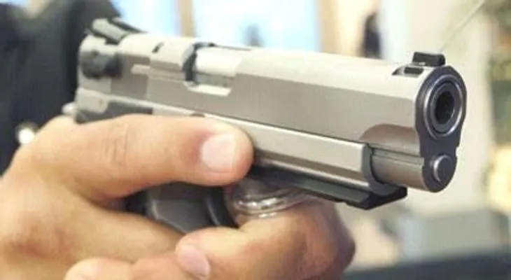 Asaltan a punta pistola negocio en Queens propiedad de dominicano