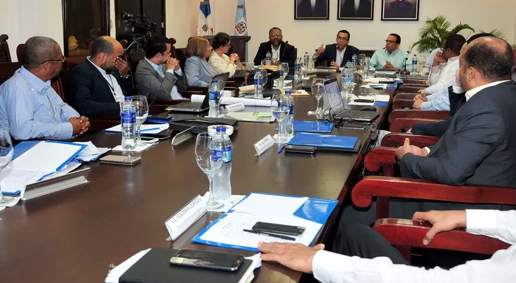 Ministro de educación realiza reunión para tener diagnóstico de proyectos del MINERD