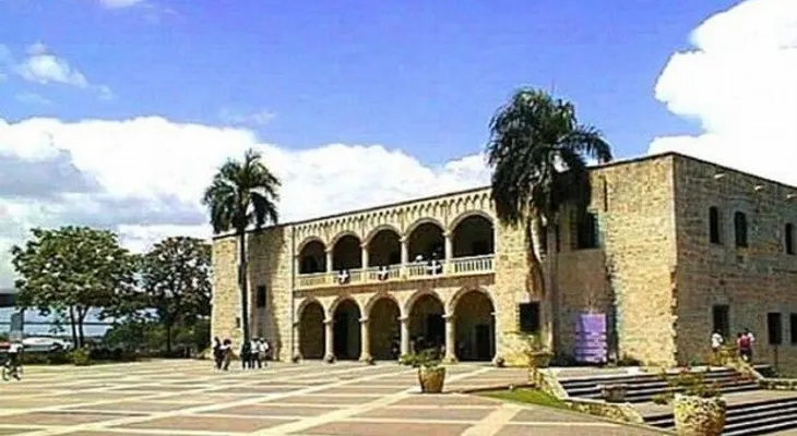 Aumento de turistas beneficiarán a comerciantes de la Ciudad Colonial
