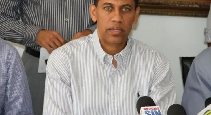 Seguidores de Gómez Mazara no podrán salir del país