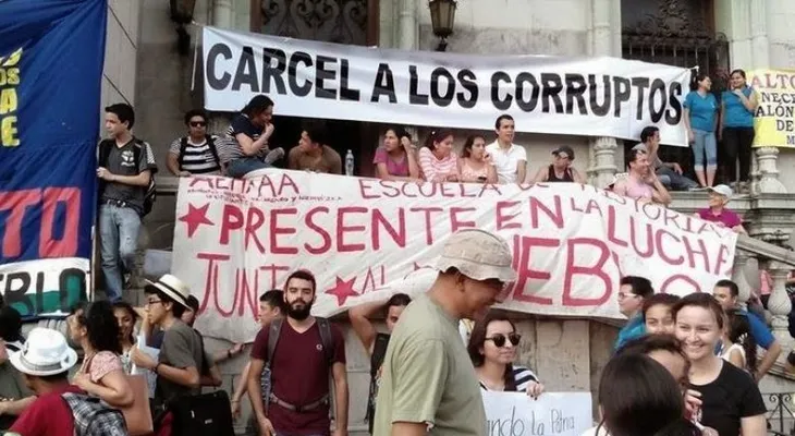 Guatemala se vuelve a levantar para protestar contra un Estado "podrido"