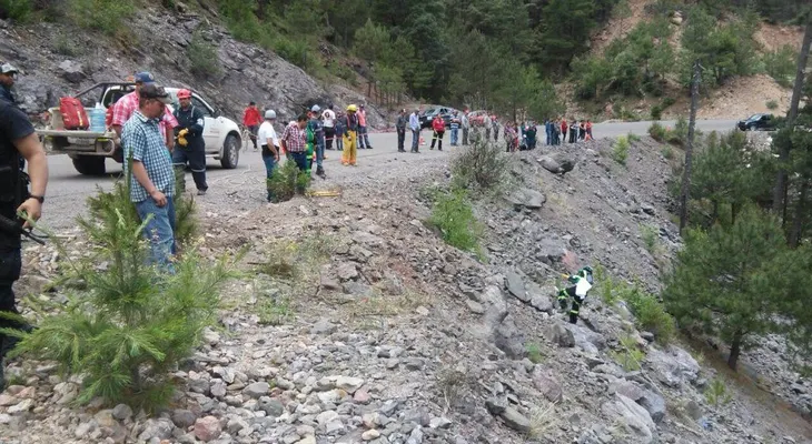 Hombre muere al caer por un barranco en Santiago