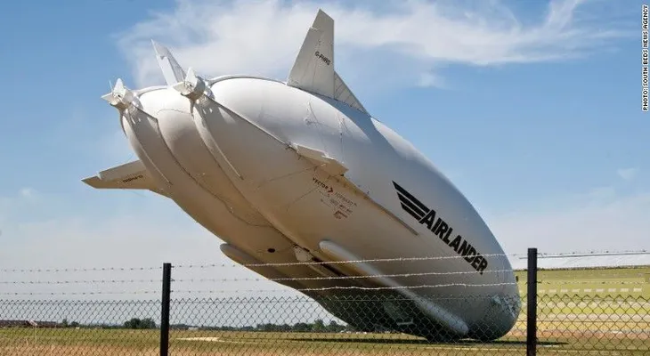 La aeronave más grande del mundo se estrelló