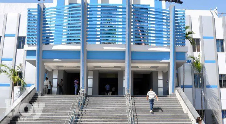 Apresan a 6 hombres con accesorios de vehículos robados