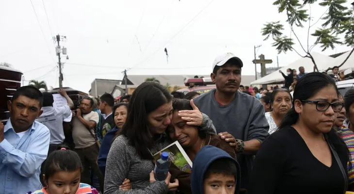 El papa Francisco envía condolencias a Guatemala por muertes tras la erupción del volcán Fuego 