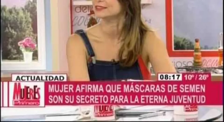 Mujer de 67 años usa máscaras de semen para la eterna juventud (VIDEO)