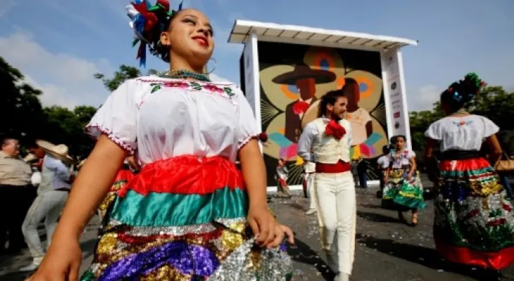 Guadalajara obtiene Récord Guinness por mosaico de cuentas más grande del mundo