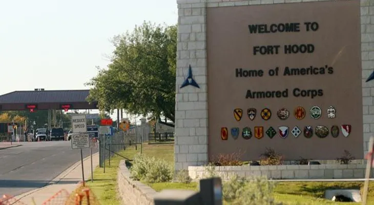 Al menos un muerto y ocho heridos en base militar de Fort Hood