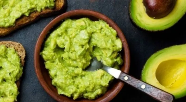 Crean líquido para que el aguacate no se oxide ni se ponga negro