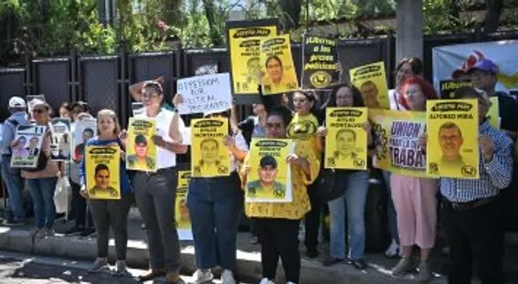 Familiares de veteranos de guerra salvadoreños denuncian irregularidades en juicio por supuestos atentados contra investidura de Bukele