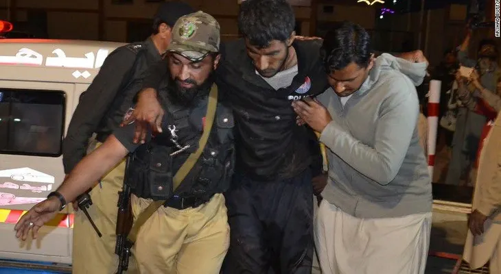 Ataque a academia de policía en Pakistán deja al menos 44 muertos