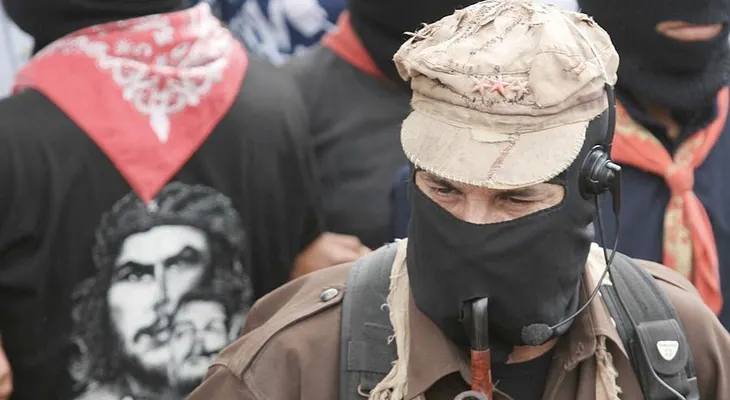 Tras más de 20 años, el subcomandante Marcos queda libre de cargos