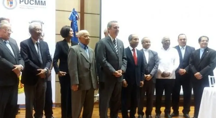 Abinader promete mejorar la calidad de la educación