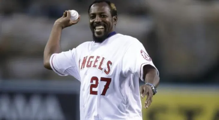 Vladimir Guerrero firma contrato por 1 día y se retira 