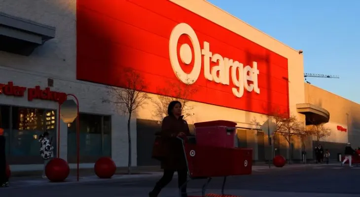 Target retira del mercado un disfraz de payaso de Halloween criticado por evocar la caricatura racista