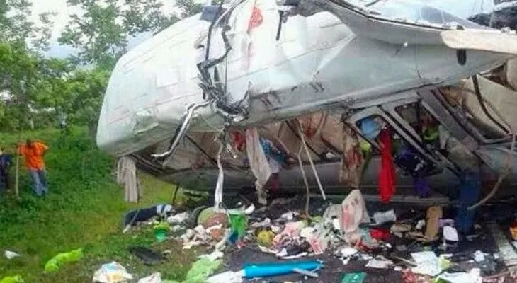 Identifican 13 muertos y 24 heridos en accidente en autovía de Samaná