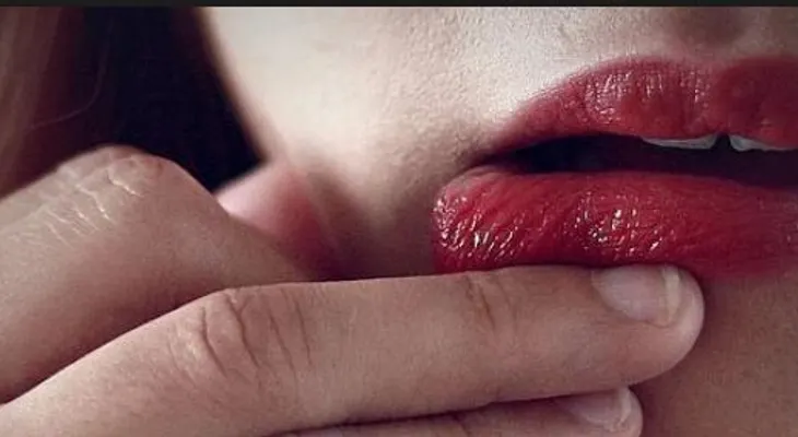 La importante relación entre el sexo y la salud oral y cómo tratarla
