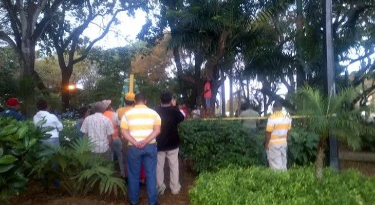 En espera de forenses españoles por caso haitiano ahorcado en parque de Santiago