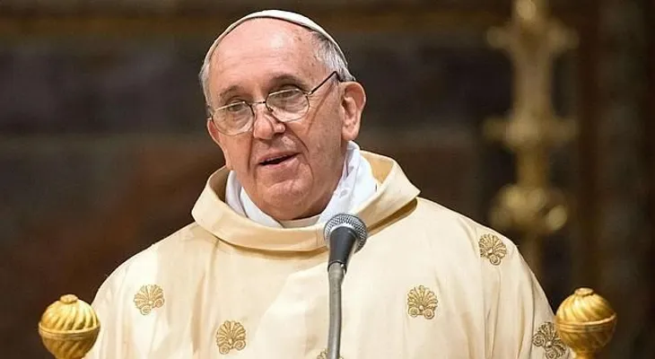 Cardenal pide a la Iglesia expresarse a favor de la vida
