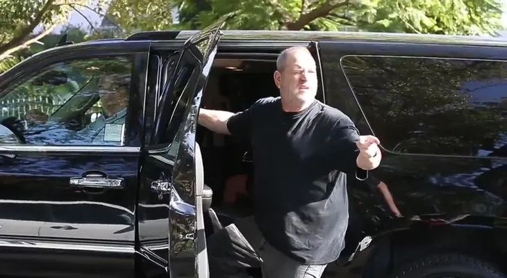"Necisito ayuda", dice Harvey Weinstein, acusado de abuso sexual por decenas de actrices de Hollywood