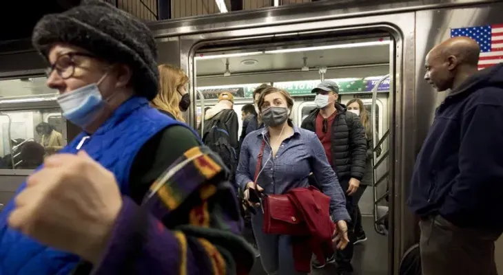 La COVID 19 recobra fuerza en Nueva York y las autoridades piden volver a usar mascarilla