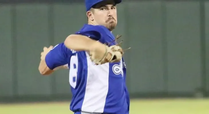 Tigres del Licey propinan séptima derrota a los Toros