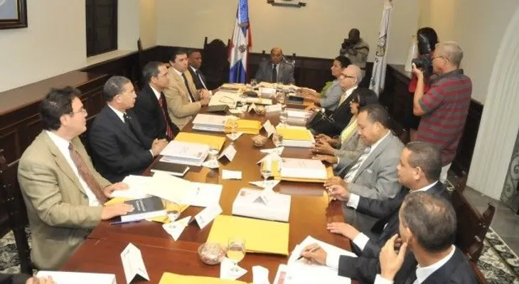 Expertos explican sentencia del Tribunal Constitucional sobre nacionalidad