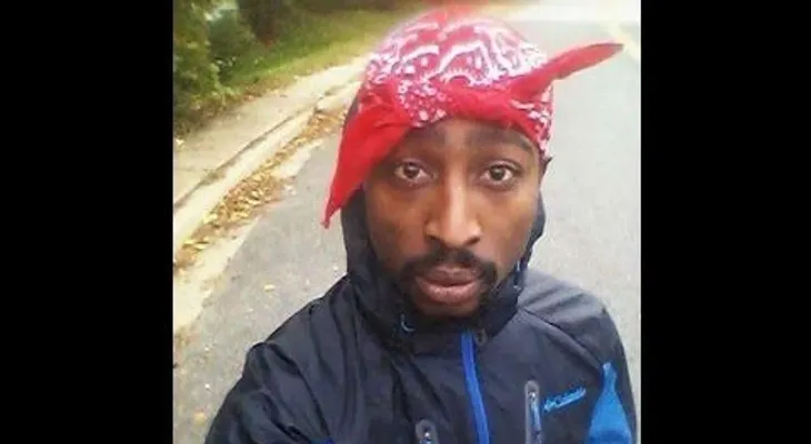 Un video viral reaviva la teoría de que Tupac Shakur no murió