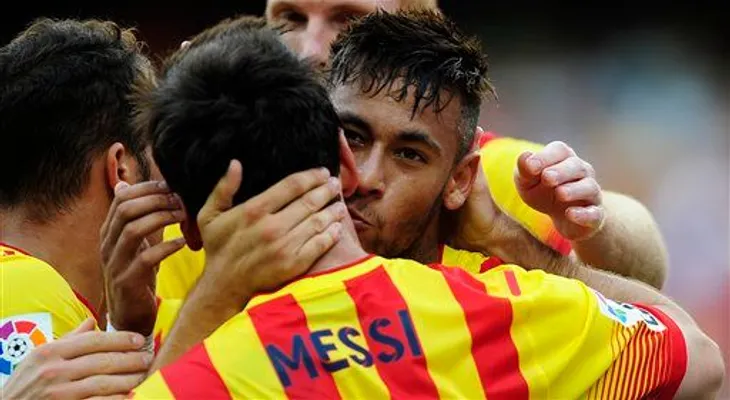 Un estelar Messi guía triunfo del Barcelona 