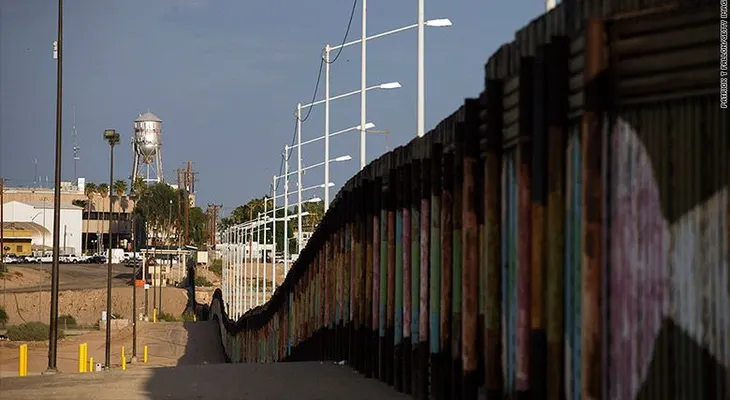 Más mexicanos salen de EE.UU. que los que entran