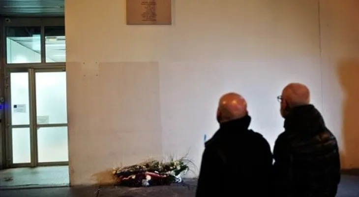 Matan a hombre que llegó a comisaría con cuchillo y explosivos falsos  en Francia