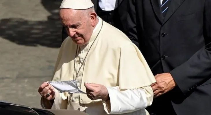 El Estado del Vaticano impone la mascarilla también al aire libre