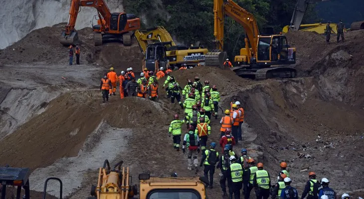 Guatemala sigue en la búsqueda de los cientos de desaparecidos por el alud
