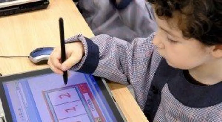 Por la salud de tus hijos, limita el uso de las nuevas tecnologías