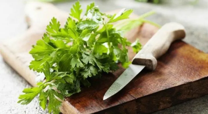 Las excelentes propiedades antiinflamatorias del perejil