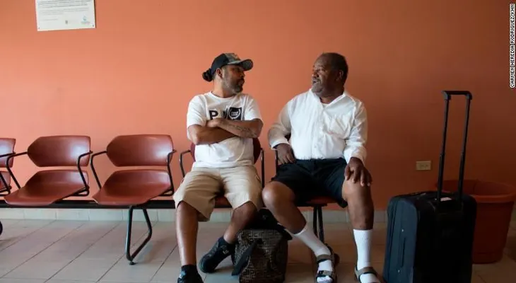 Los pacientes en Puerto Rico todavía deben viajar 12 horas para recibir su diálisis? a meses del huracán María