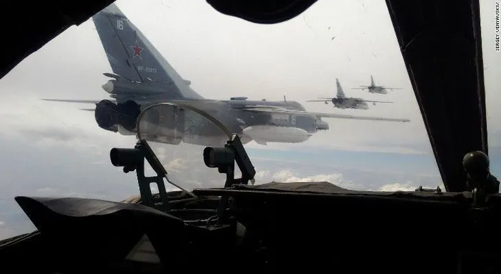 Jets rusos realizan "agresivas" maniobras de vuelo cerca de un buque de guerra estadounidense