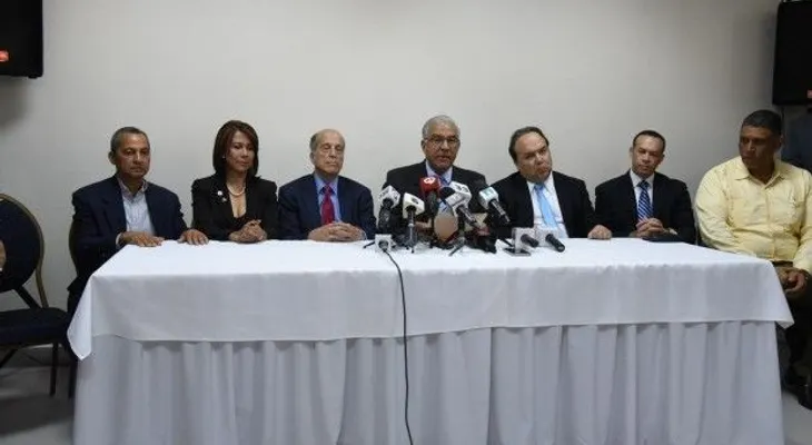 Oposición entregará a cancilleres de OEA expediente con "pruebas de fraude" en pasadas elecciones