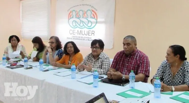 Ce-Mujer advierte Loma Miranda no se negocia ni se entrega