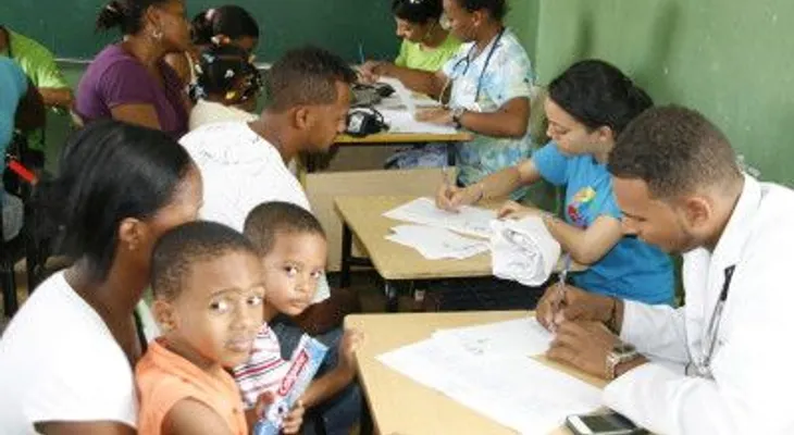 MJ beneficia residentes  sector Vietnam durante operativo