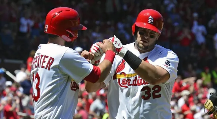 Jonrón de Carpenter da triunfo a Cardenales ante Piratas