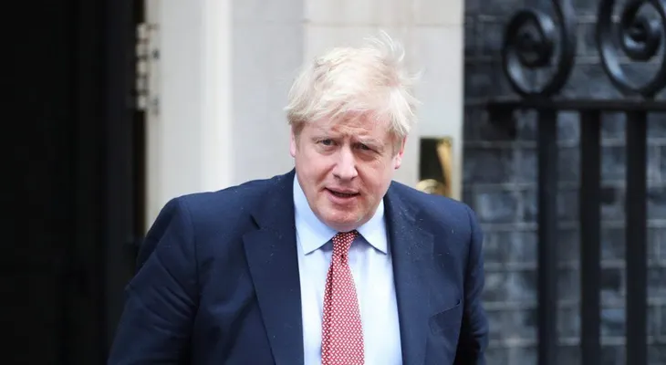 Boris Johnson regresará al gobierno este lunes tras superar el coronavirus 