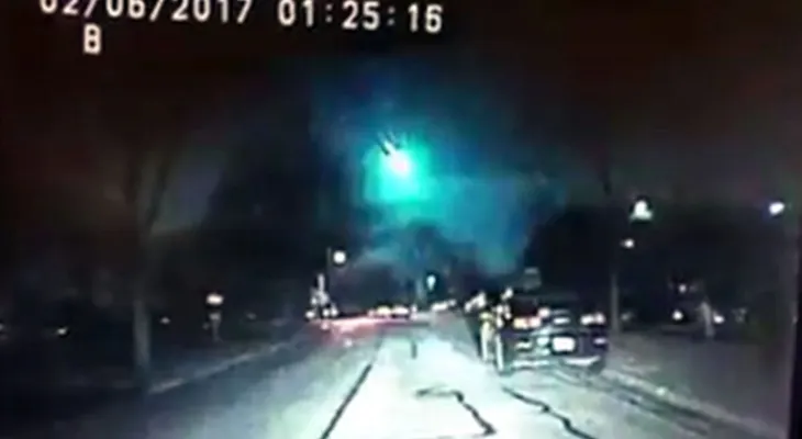 Un meteorito cayó en EEUU, iluminó el cielo de varios estados y causó un fuerte estruendo