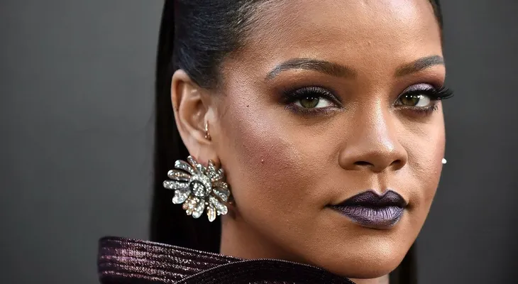 Rihanna es la cantante más rica del mundo, declarada por Forbes