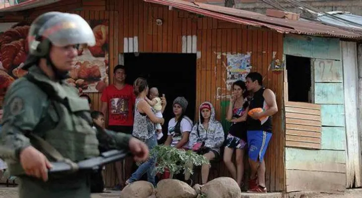 Al gobierno de Venezuela le exigimos respeto por todos los colombianos: Santos
