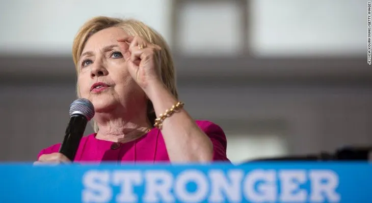 Un año de insultos no se borran con una visita a México: Clinton sobre visita de Trump