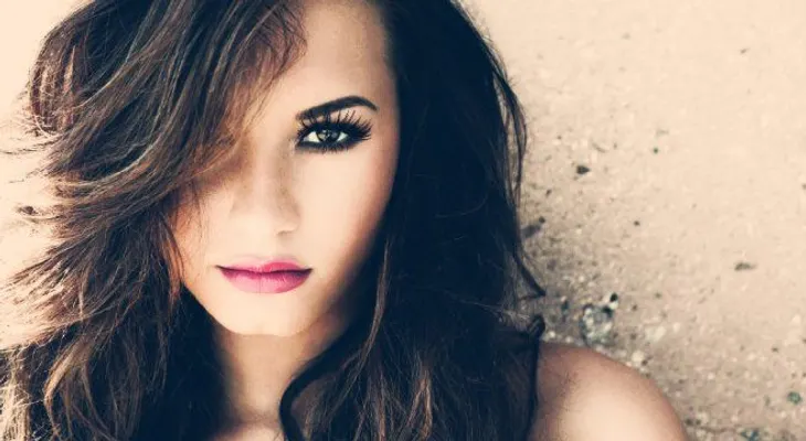 Demi Lovato, copropietaria del centro de rehabilitación en el que se curó