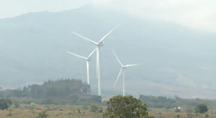 Guatemala le apuesta a la energía renovable con un parque eólico muy cerca de la ciudad
