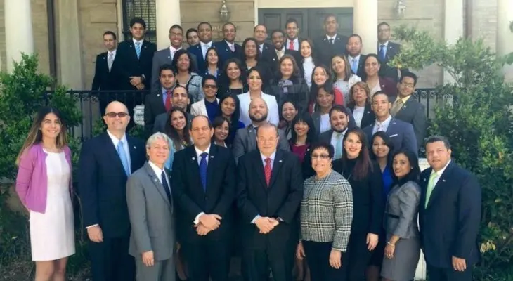 Embajador José Tomás Pérez inicia programa "Líderes visitantes" con graduandos del INESDYC