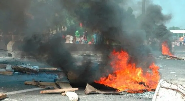 Al menos cuatro heridos en protestas en sector El Egido de Santiago 